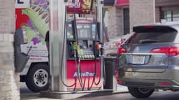 ஈரான் போரால் அமெரிக்காவில் எரிபொருள் விலை உயர்வு