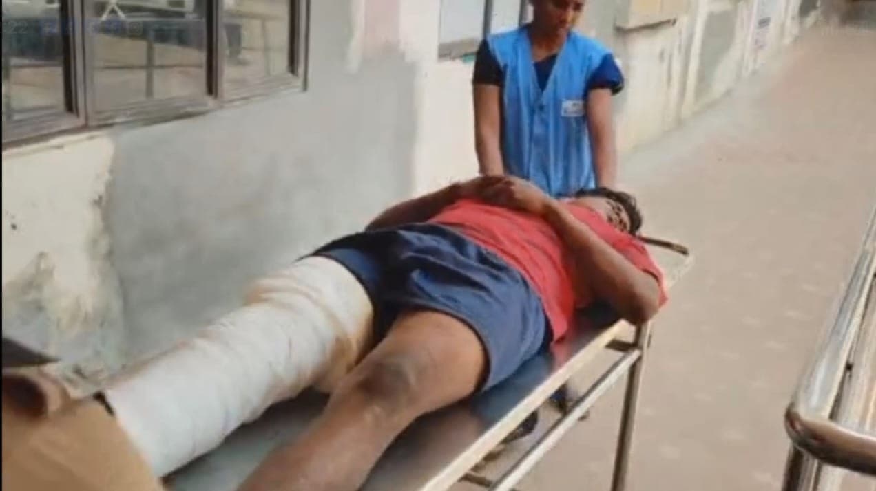 34 குற்றவழக்குகளில் தொடர்புடைய ரவுடியை துப்பாக்கியால் சுட்டுப்பிடித்த காவல்துறை