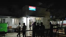 ஆன்லைன் மோசடிக்கு உடந்தை - காவலர் கைது