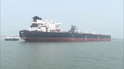 ஹோர்முஸ் நீரிணையை கடக்க அனுமதி கொடுத்த ஈரான்.. மும்பை துறைமுகத்தை வந்தடைந்த கச்சா எண்ணெய்  கப்பல்..!