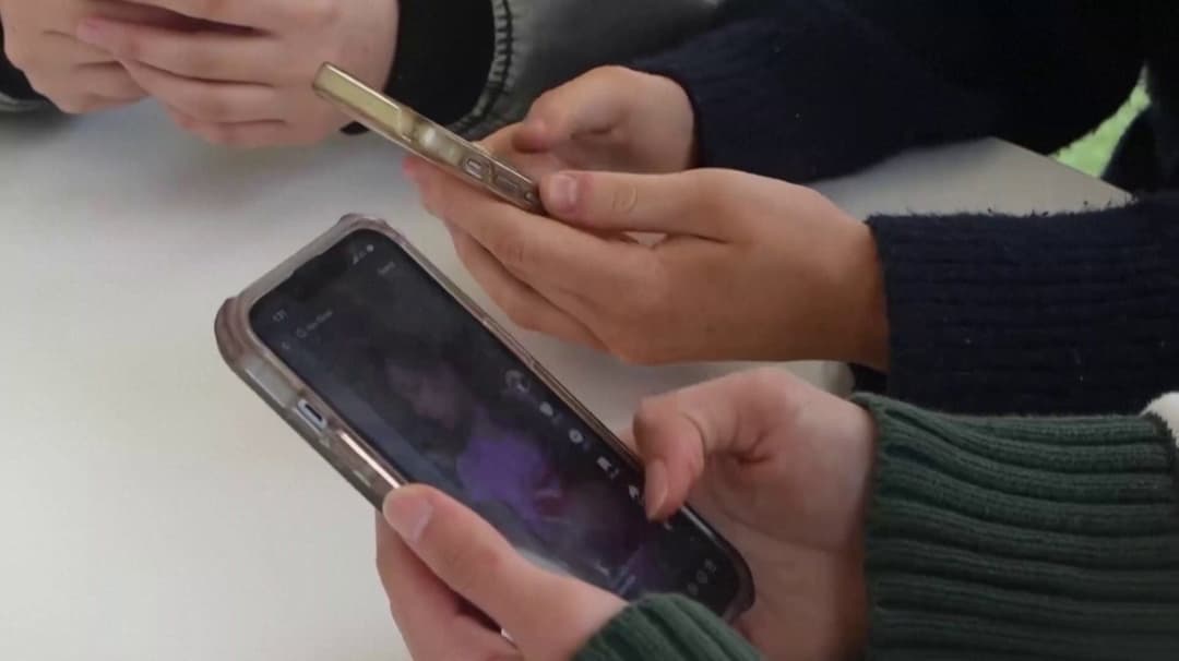 16 வயதுக்கு உட்பட்டோர் சமூக வலைத்தளங்களை பயன்படுத்தத் தடை