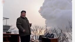 ஜப்பான் கடற்பகுதியில் 10 பாலிஸ்டிக் ஏவுகணைகளை ஏவிய வடகொரியா