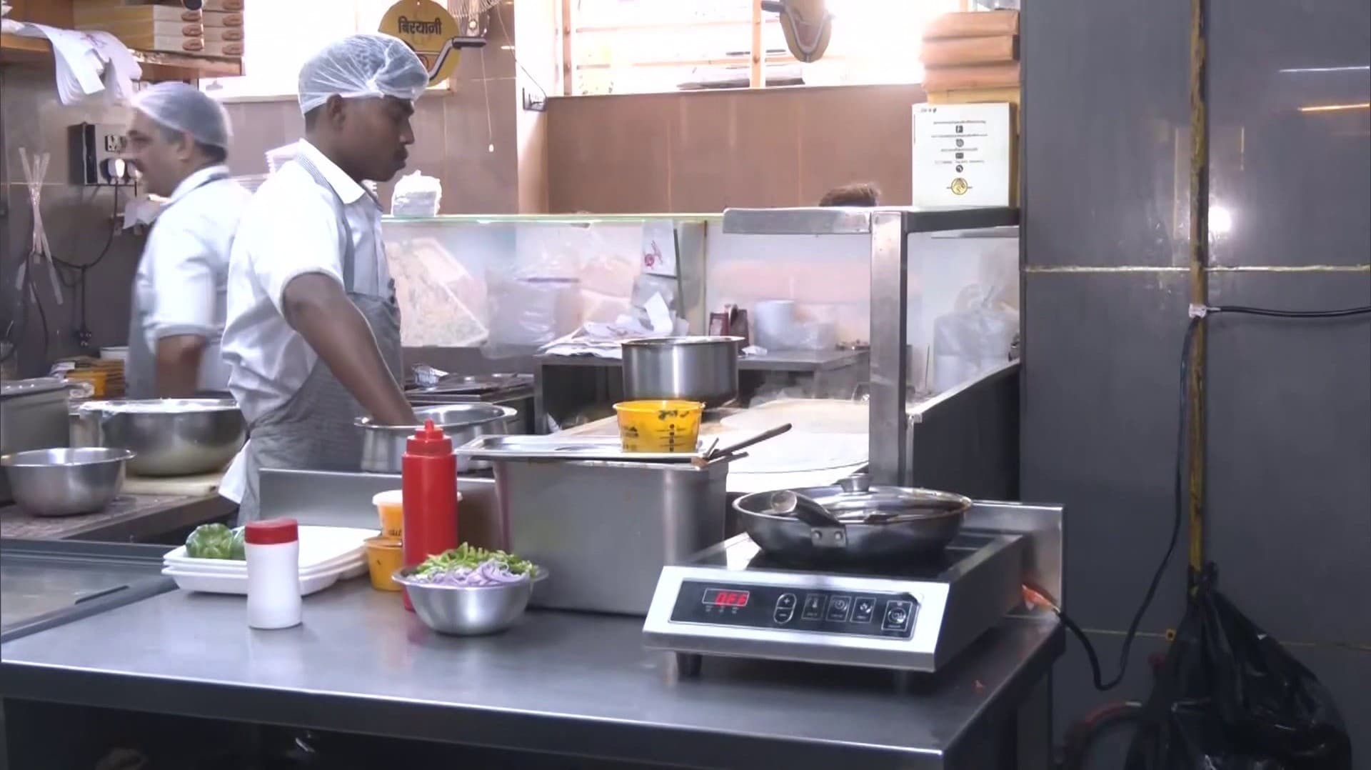 "உணவகங்கள், டீக்கடைகள் கூடுதல் மின்சாரத்திற்கு யூனிட்டிற்கு ரூ.2 மானியம்"- முதலமைச்சர்