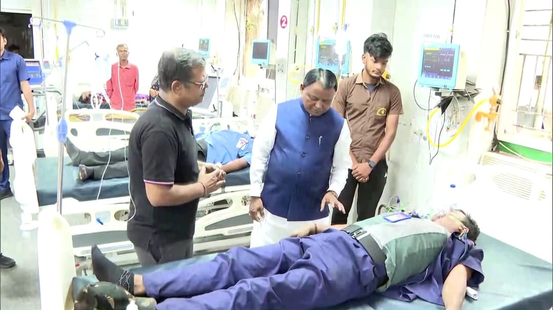 அரசு மருத்துவக் கல்லூரி மருத்துவமனையில் தீ விபத்து - 10 பேர் உயிரிழப்பு