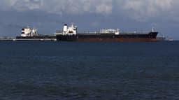 இந்தியா கைப்பற்றி வைத்துள்ள மூன்று எண்ணெய்க் கப்பல்களை விடுவிக்கும்படி மத்திய அரசுக்கு ஈரான் கோரிக்கை